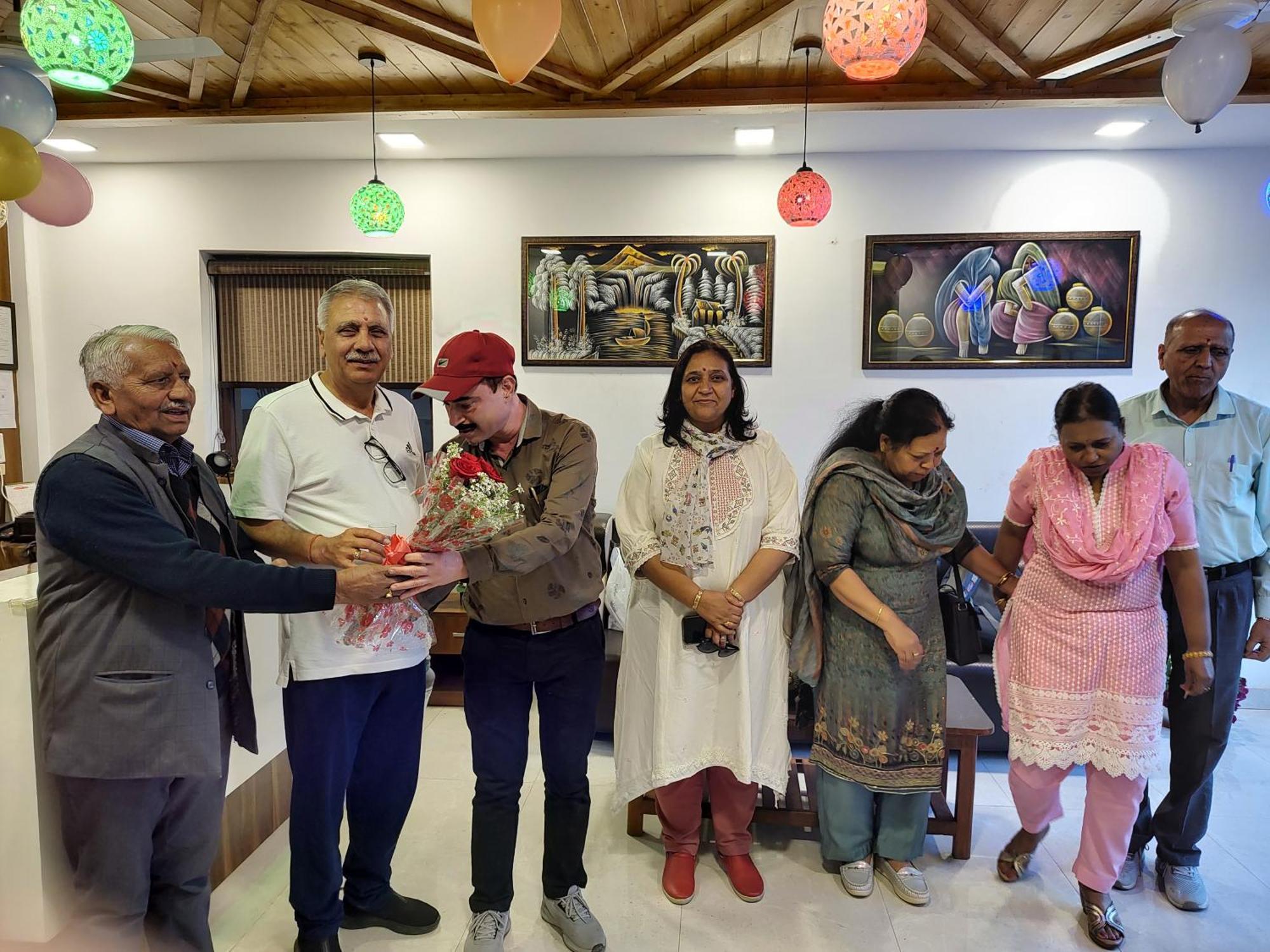 Hotel Le Halcyon , Kasauli Solan Exteriör bild