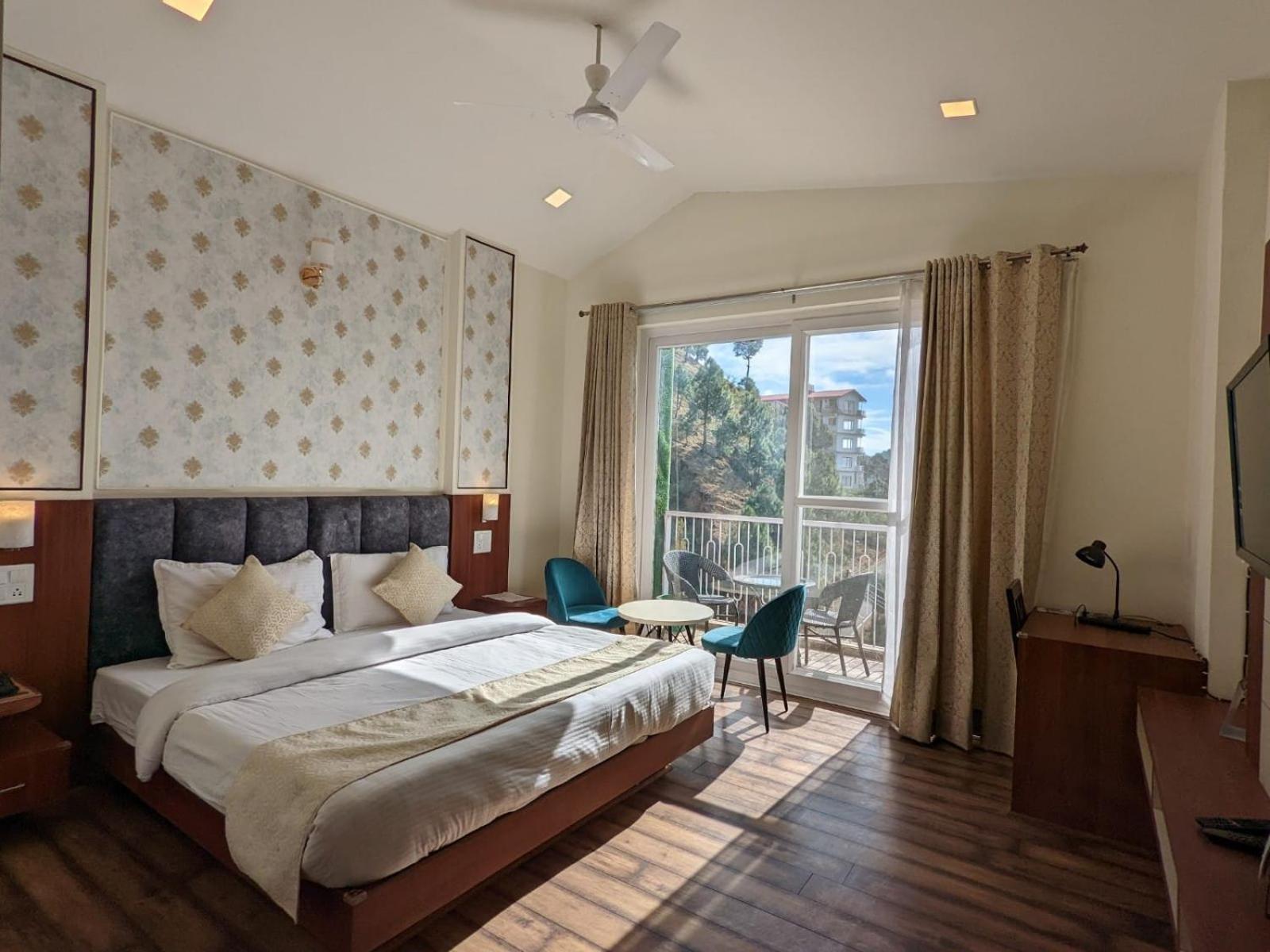 Hotel Le Halcyon , Kasauli Solan Exteriör bild